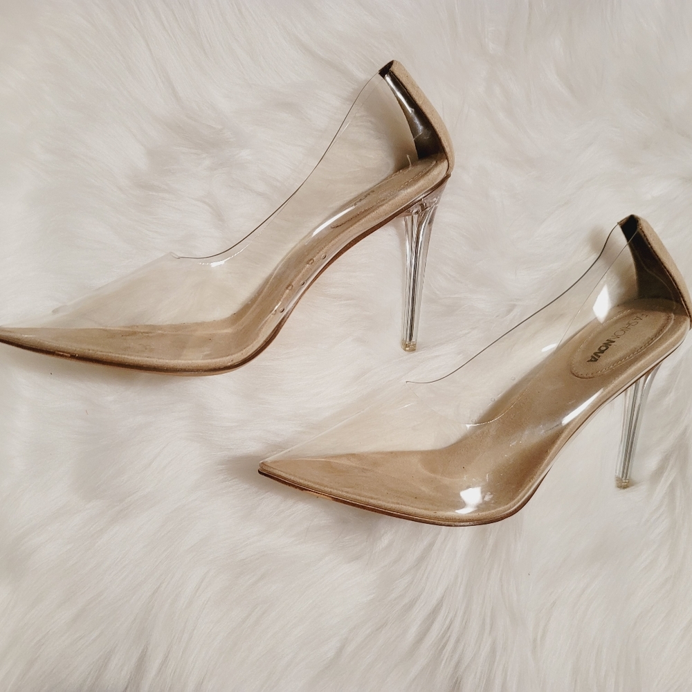 TRANSPARENT FASHION NOVA PUMPS SZ 10
